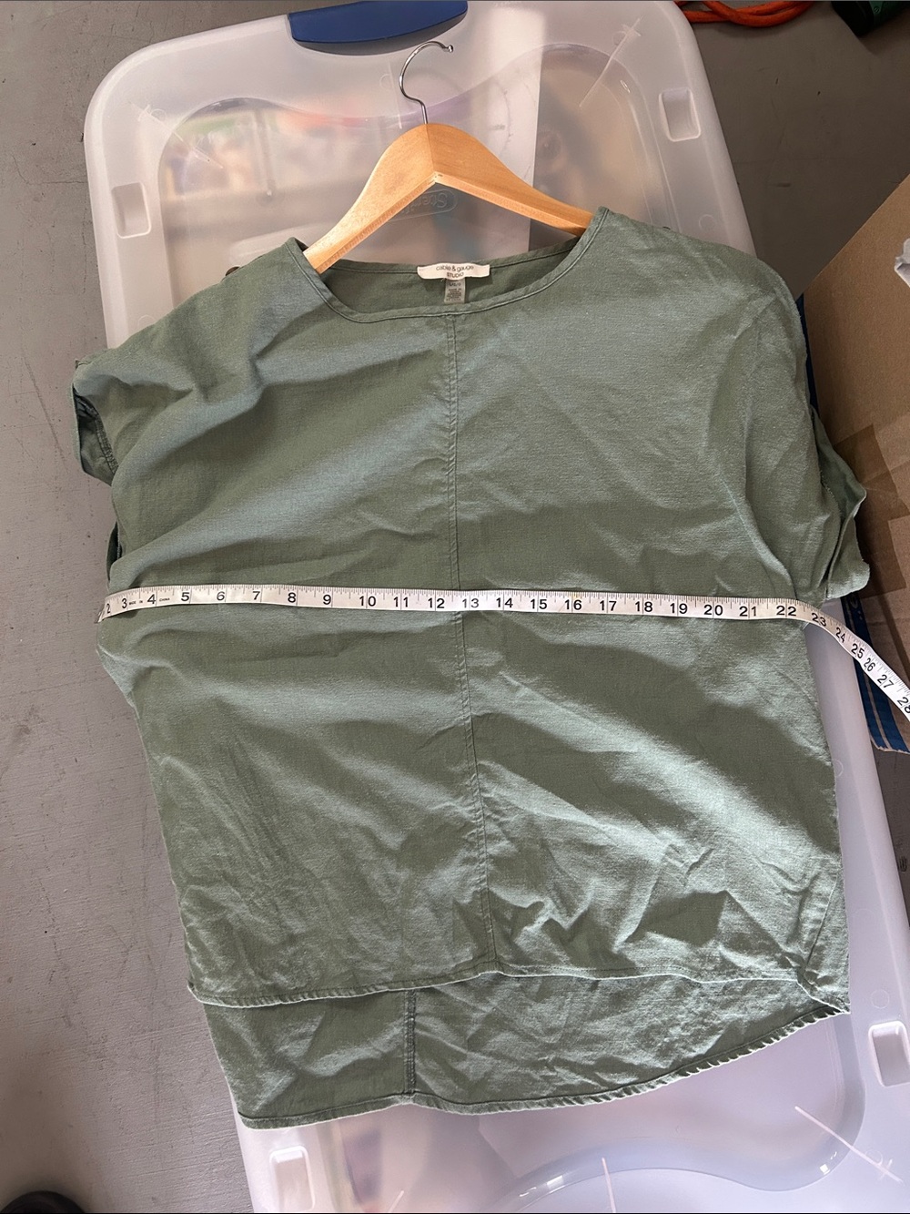 Cable & Gauge Studio Linen Blend Roll Tab Top Sage Green Large - Picture 11 of 12